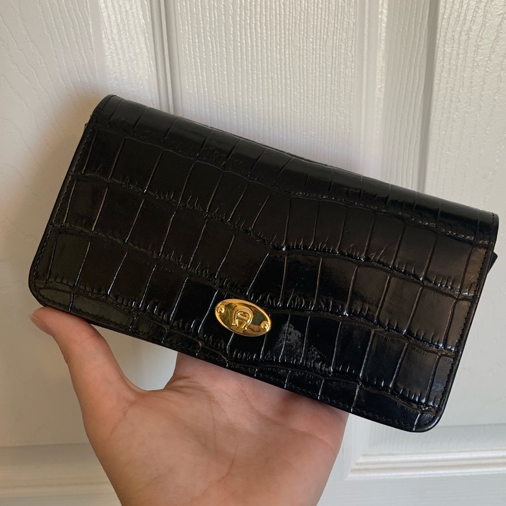 Etienne Aigner Wallet/Crossbody